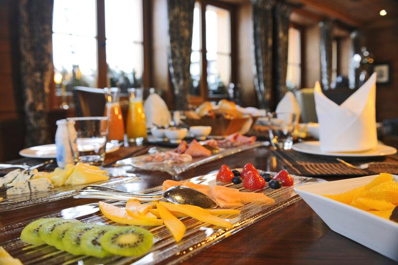 Bentleys House Lech am Arlberg Restaurante foto